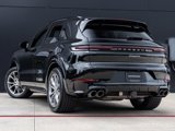 Certified 2025 Porsche Cayenne image 3