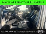 Used 2023 Chrysler Pacifica Touring-L image 6