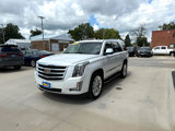 Used 2019 Cadillac Escalade Luxury image 3