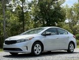 Used 2017 Kia Forte LX image 3