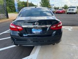 Used 2016 Nissan Altima 2.5 SV w/ Interior Lighting Package image 5