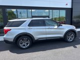 Used 2022 Ford Explorer XLT w/ Equipment Group 202A image 2