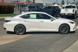 New 2025 Lexus ES 300h w/ Luxury Package image 4