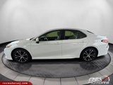 Used 2018 Toyota Camry SE image 2