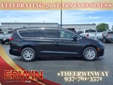 New 2025 Chrysler Pacifica Select image 2