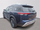 New 2025 Nissan Pathfinder SL w/ SL Premium Package image 3