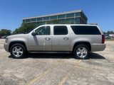 Used 2009 Chevrolet Suburban LTZ image 2