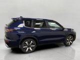 New 2025 Mitsubishi Outlander SE image 2
