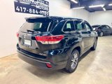 Used 2017 Toyota Highlander XLE image 3