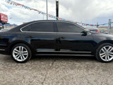 Used 2016 Volkswagen Passat 1.8T w/ Lighting Package image 3