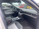 Used 2023 Ford Explorer XLT w/ Equipment Group 202A image 5