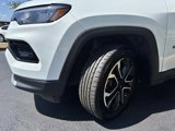 Used 2024 Jeep Compass Limited image 3