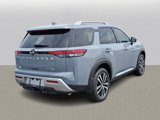 New 2025 Nissan Pathfinder Platinum image 4