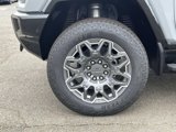 New 2025 GMC Hummer EV 3X w/ LPO, Roof Cross Rail Package image 5