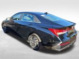 Used 2025 Hyundai Elantra SEL image 4