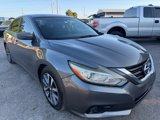 Used 2017 Nissan Altima 2.5 SV image 2