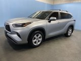 Used 2023 Toyota Highlander AWD image 3