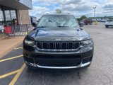 Used 2023 Jeep Grand Cherokee L Limited w/ Luxury Tech Group II image 3
