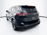 Used 2025 Nissan Rogue SV image 5
