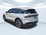 New 2025 Lincoln Nautilus Premier image 4