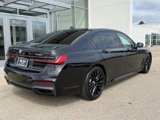 Used 2022 BMW 740i w/ M Sport Package image 3