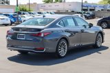 New 2025 Lexus ES 300h w/ Luxury Package image 4