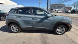 Used 2022 Hyundai Kona SE image 4