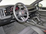 Used 2025 Porsche Cayenne Coupe image 4