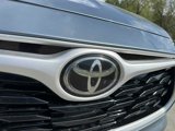 Used 2022 Toyota Highlander XLE image 3