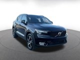 Used 2024 Volvo XC40 B5 Core image 3