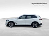 Used 2025 BMW X5 xDrive50e image 2