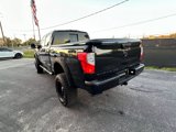 Used 2019 Nissan Titan SL w/ Midnight Edition image 5