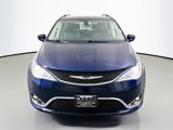 Used 2020 Chrysler Pacifica Touring-L image 2
