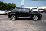 Used 2018 Ford Edge Titanium image 2