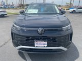 New 2025 Volkswagen Tiguan SE image 2