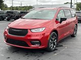 New 2026 Chrysler Pacifica Limited image 3