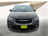 New 2025 Chrysler Pacifica Select image 2
