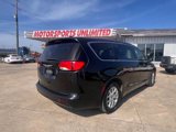 Used 2022 Chrysler Voyager LX image 3