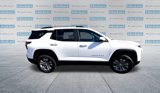 New 2025 Chevrolet Equinox LT w/ Convenience Package II image 3