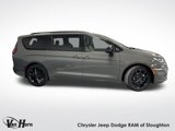 New 2025 Chrysler Pacifica Limited w/ Trailer Tow Group image 3