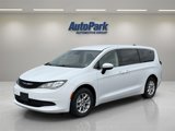 Used 2023 Chrysler Voyager LX image 3