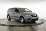 New 2025 Chrysler Pacifica Select image 2