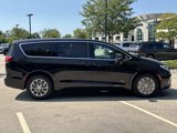 New 2026 Chrysler Pacifica Select image 4