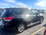 Used 2015 Nissan Pathfinder SL w/ SL Premium Package image 2