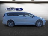 Used 2024 Chrysler Pacifica Touring-L image 6
