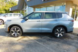 New 2025 Mitsubishi Outlander SE image 2