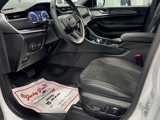 New 2025 Jeep Grand Cherokee Altitude image 3