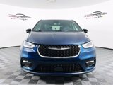 New 2025 Chrysler Pacifica Select image 3