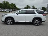 New 2025 Nissan Pathfinder Platinum image 2