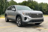 Used 2024 Volkswagen Atlas SE image 3